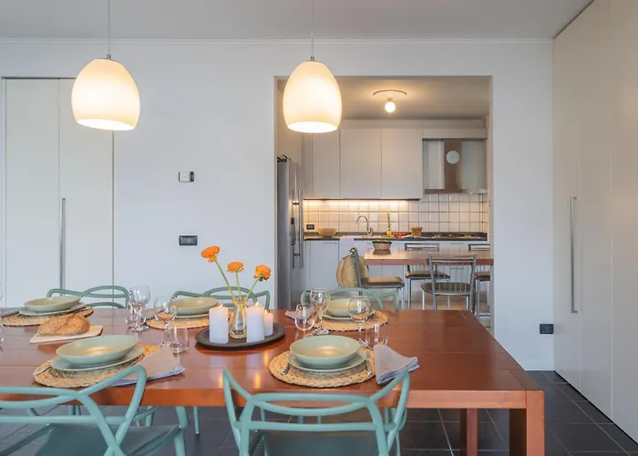 Besana 9 On The Lake - Private Garden & Parking By Rent All Como