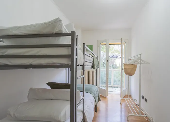 Besana 9 On The Lake - Private Garden & Parking By Rent All Como