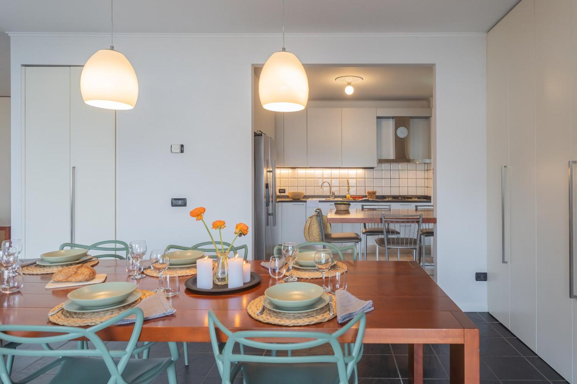Besana 9 On The - Private Garden & Parking By Rent Moltrasio
