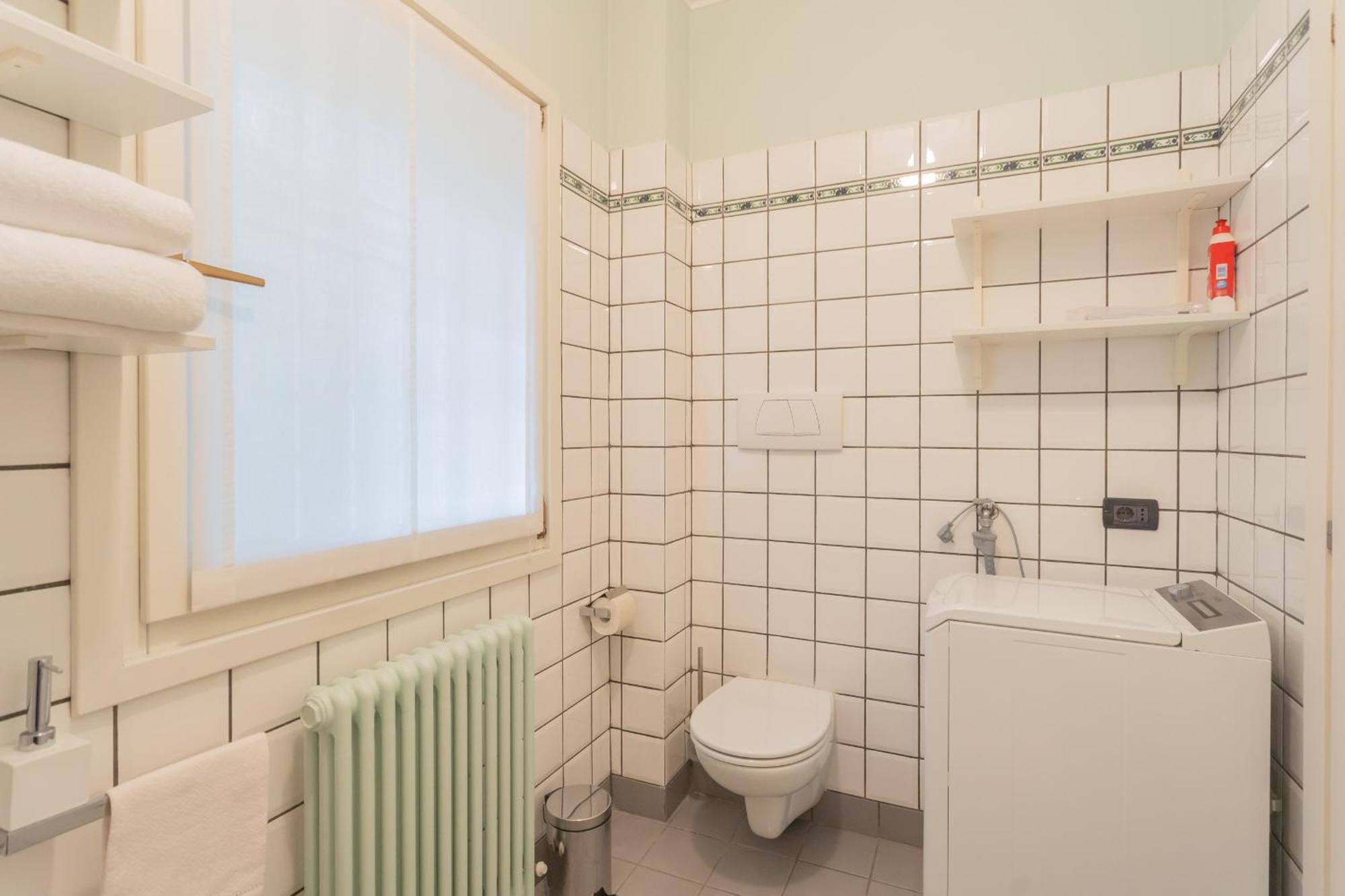 Besana 9 On The - Private Garden & Parking By Rent Moltrasio