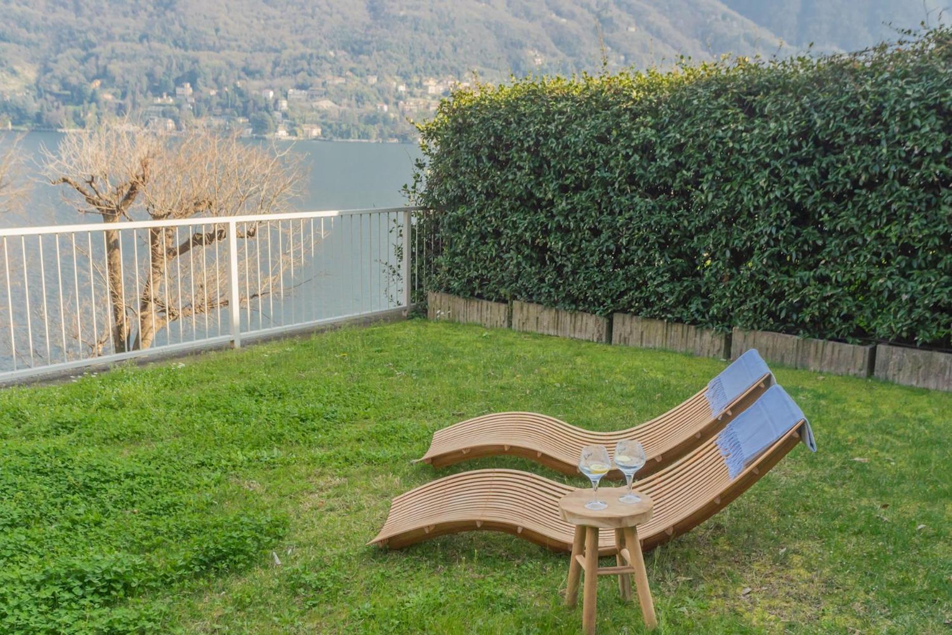 Apartment Besana 9 On The - Private Garden & Parking By Rent Moltrasio